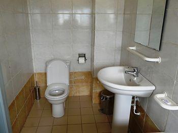 Azam Hotel Bamenda Екстериор снимка