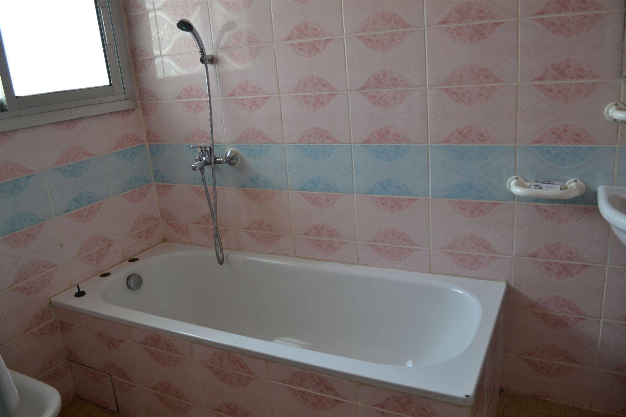 Azam Hotel Bamenda Екстериор снимка